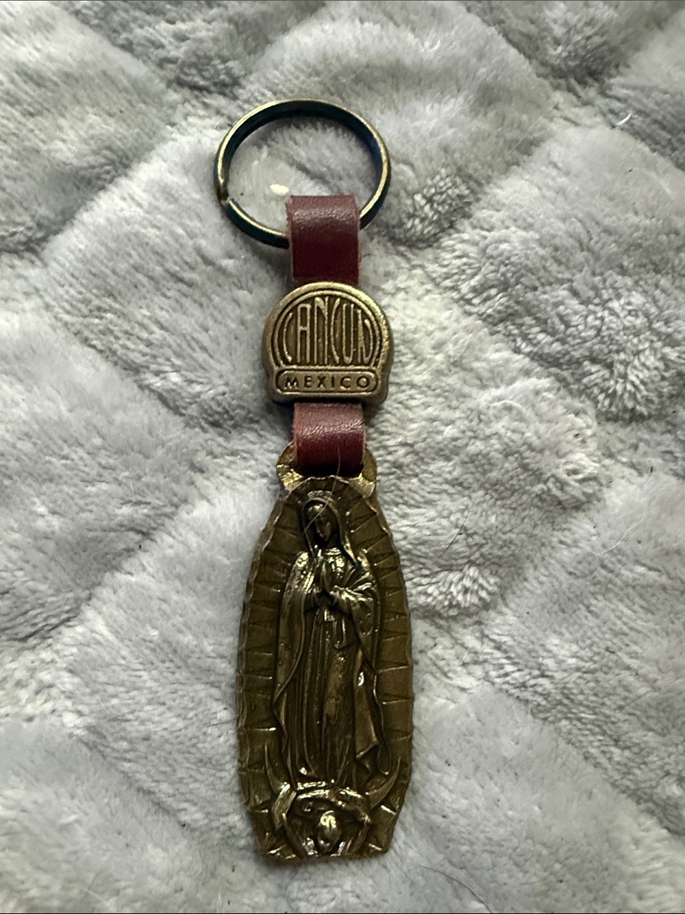 CANCUN Mexico Virgin Mary Key Ring Fob Bronze Tone Metal Leather Christian